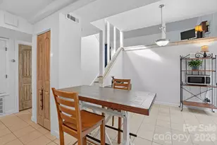 6103 Honeysuckle Ln, Charlotte, NC 28212 - Photo 7