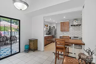 6103 Honeysuckle Ln, Charlotte, NC 28212 - Photo 9