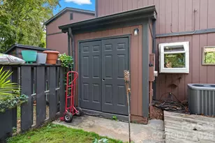 6103 Honeysuckle Ln, Charlotte, NC 28212 - Photo 23