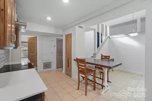 6103 Honeysuckle Ln, Charlotte, NC 28212 - Photo 13