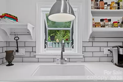 6103 Honeysuckle Lane, Charlotte, NC 28212 - Photo 11