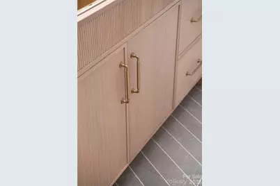 1209 Meadowood Lane, Charlotte, NC 28211 - Photo 9