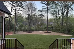 1209 Meadowood Ln, Charlotte, NC 28211 - Photo 11