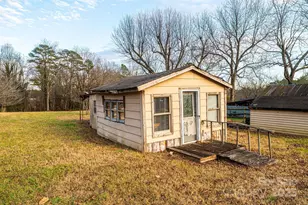 80 Duke St, Granite Falls, NC 28630 - Photo 15