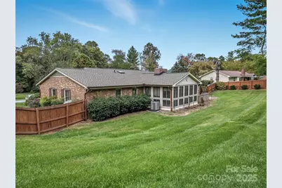 304 Melissa Way, Hendersonville, NC 28791 - Photo 7