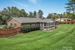 304 Melissa Way, Hendersonville, NC 28791 - Photo 7