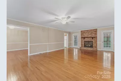 304 Melissa Way, Hendersonville, NC 28791 - Photo 13