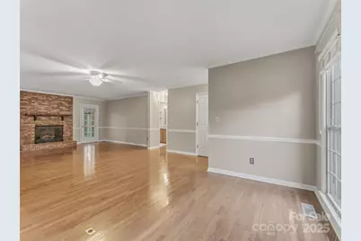 304 Melissa Way, Hendersonville, NC 28791 - Photo 19