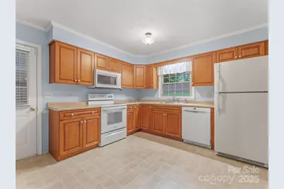 304 Melissa Way, Hendersonville, NC 28791 - Photo 23