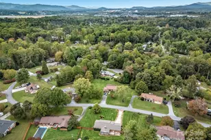 304 Melissa Way, Hendersonville, NC 28791 - Photo 11