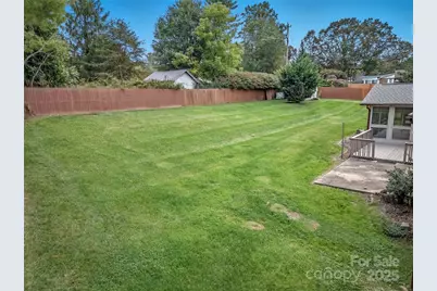 304 Melissa Way, Hendersonville, NC 28791 - Photo 9