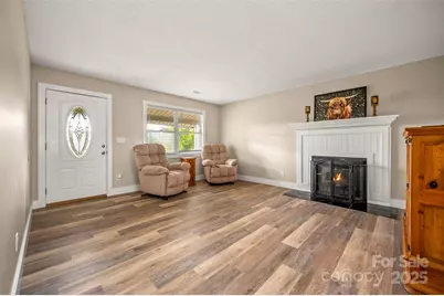 569 Lanning Road, Hendersonville, NC 28792 - Photo 7