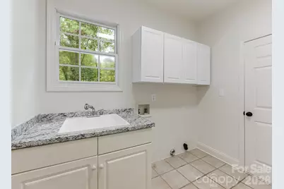 5619 Mountain Point Lane, Charlotte, NC 28216 - Photo 13