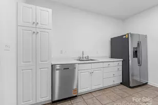 5619 Mountain Point Ln, Charlotte, NC 28216 - Photo 31