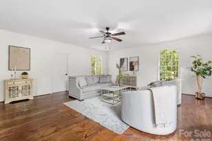 5619 Mountain Point Ln, Charlotte, NC 28216 - Photo 11