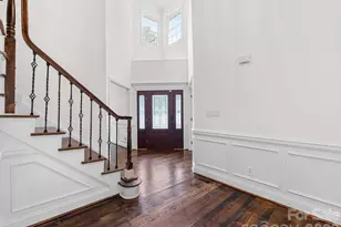 5619 Mountain Point Ln, Charlotte, NC 28216 - Photo 3