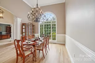 310 Sweetbriar Dr, Hendersonville, NC 28739 - Photo 11