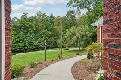 310 Sweetbriar Drive, Hendersonville, NC 28739 - Photo 37