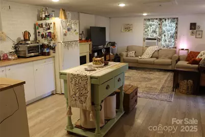 107 N Matthews Street, Morganton, NC 28655 - Photo 23