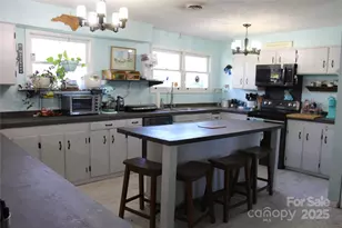 107 N Matthews St, Morganton, NC 28655 - Photo 11