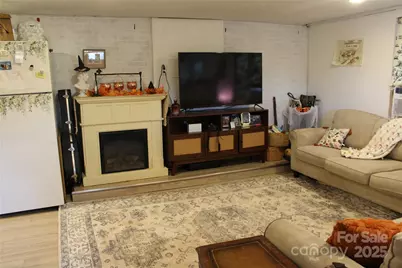 107 N Matthews Street, Morganton, NC 28655 - Photo 21