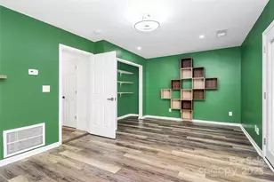 10549 Yellow Rose Ln, Charlotte, NC 28269 - Photo 21