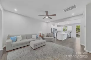 11310 Bartrams Wy, Charlotte, NC 28278 - Photo 9