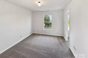 152 Farm Springs Dr, Mount Holly, NC 28120 - Photo 5