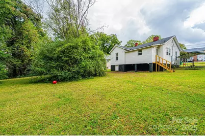 504 N Spring Avenue, Newton, NC 28658 - Photo 11