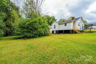 504 N Spring Ave, Newton, NC 28658 - Photo 11