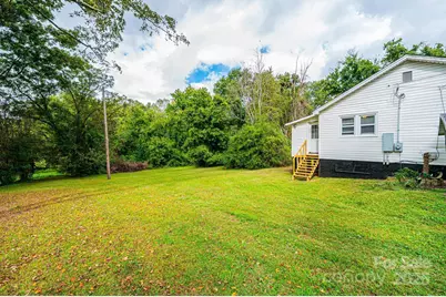 504 N Spring Avenue, Newton, NC 28658 - Photo 13