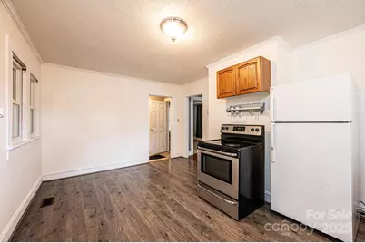 504 N Spring Avenue, Newton, NC 28658 - Photo 19