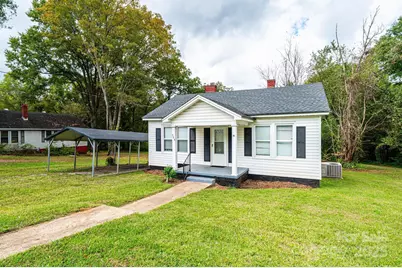 504 N Spring Avenue, Newton, NC 28658 - Photo 1