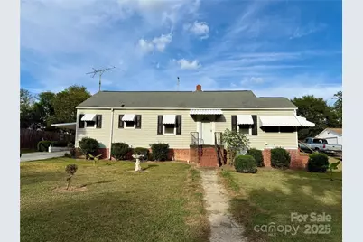 103 Magnolia Avenue, Great Falls, SC 29055 - Photo 1