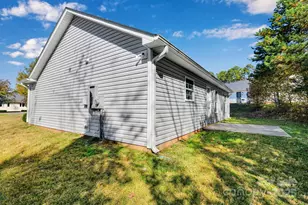 4617 Wind Chime Ct, Charlotte, NC 28208 - Photo 5