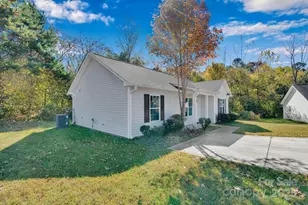 4617 Wind Chime Ct, Charlotte, NC 28208 - Photo 3