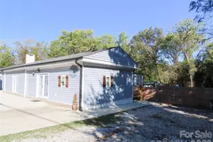 214 E Springs St, Lancaster, SC 29720 - Photo 3