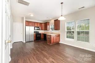 10119 Fieldstone Ct, Charlotte, NC 28269 - Photo 5