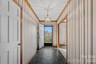 1001 Thistle Court, Charlotte, NC 28211 - Photo 3