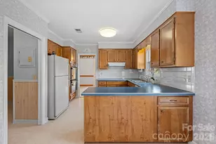 1001 Thistle Ct, Charlotte, NC 28211 - Photo 5