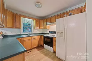 42 Greenview Dr, Maggie Valley, NC 28751 - Photo 13