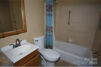 6201 Eagle Peak Drive, Charlotte, NC 28214 - Photo 9