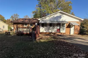 6201 Eagle Peak Dr, Charlotte, NC 28214 - Photo 1