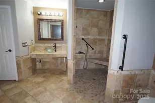 6201 Eagle Peak Dr, Charlotte, NC 28214 - Photo 7