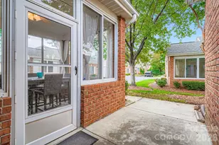 8406 Highland Glen Dr, Charlotte, NC 28269 - Photo 15