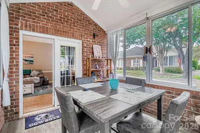 8406 Highland Glen Drive, Charlotte, NC 28269 - Photo 17