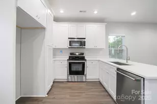 5145 Grafton Dr, Charlotte, NC 28215 - Photo 5