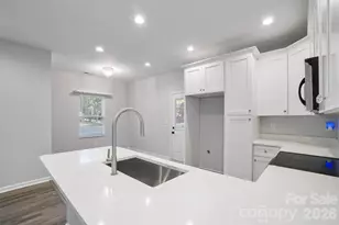 5145 Grafton Dr, Charlotte, NC 28215 - Photo 13