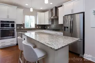 3516 Craughwell Dr, Charlotte, NC 28209 - Photo 7