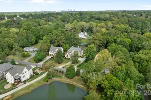 924 Jefferson Dr, Charlotte, NC 28270 - Photo 3